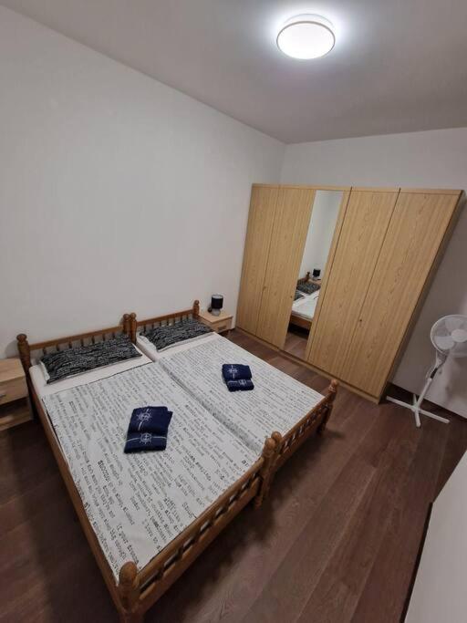 Obiteljski Stan Kastel Luksic Apartman Kaštela Kültér fotó